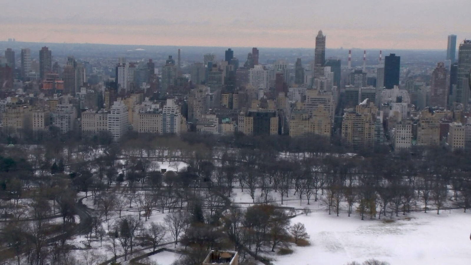 White Christmas in New York City for 1st time in 15 years