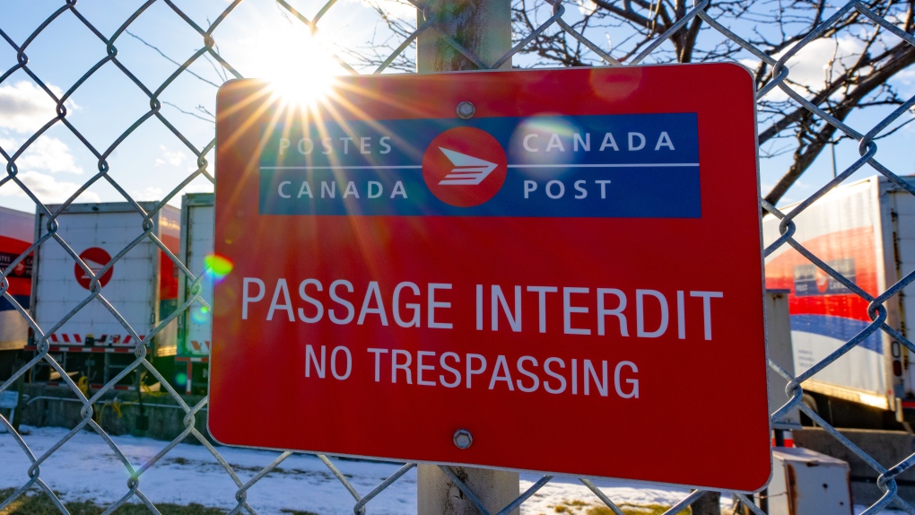 Canada Post strike update: CUPW bucks minister's 'time out'