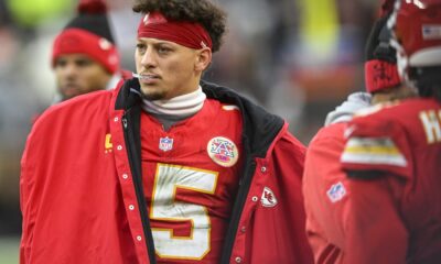 Chiefs QB Patrick Mahomes has high-ankle sprain, status for Houston remains unclear, AP source says