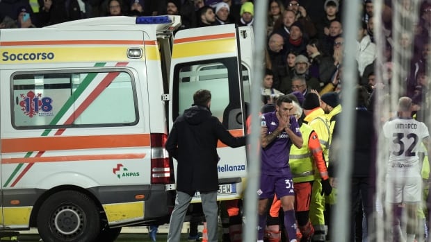 Fiorentina midfielder Edoardo Bove collapses on field, Serie A match against Inter abandoned