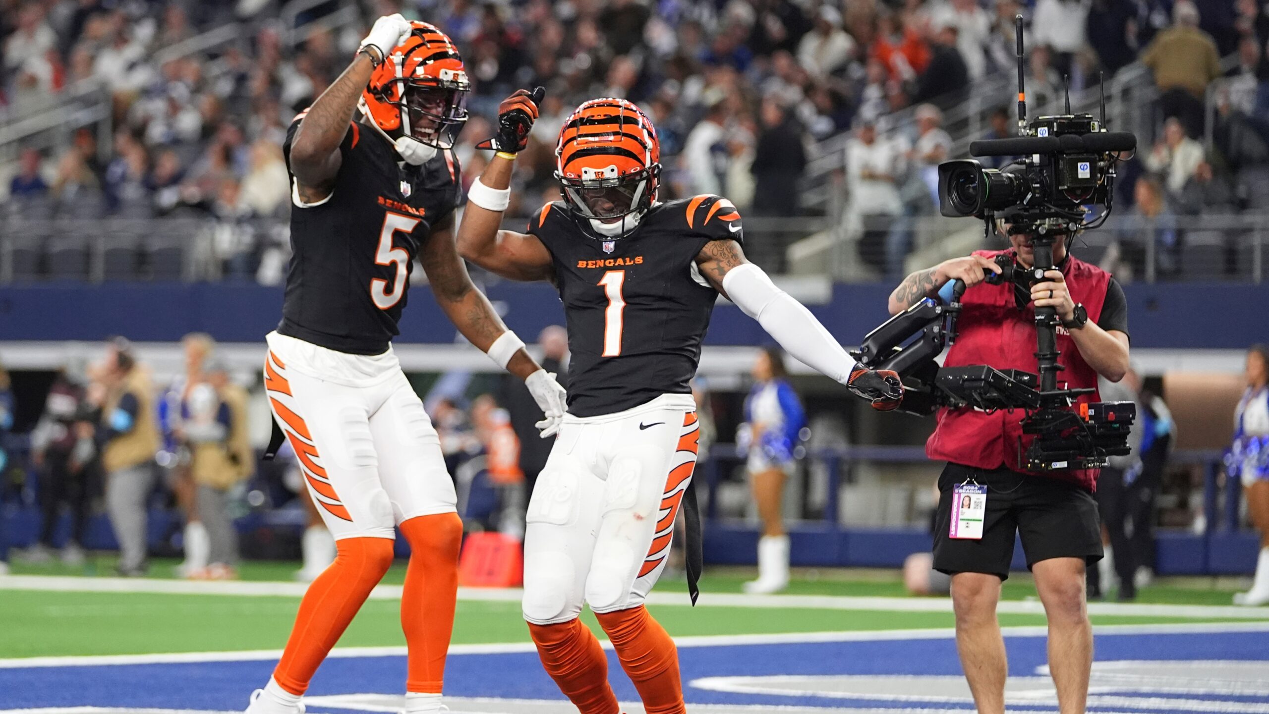 Joe Burrow, Ja'Marr Chase lift Cincinnati Bengals over Dallas Cowboys after botched blocked punt