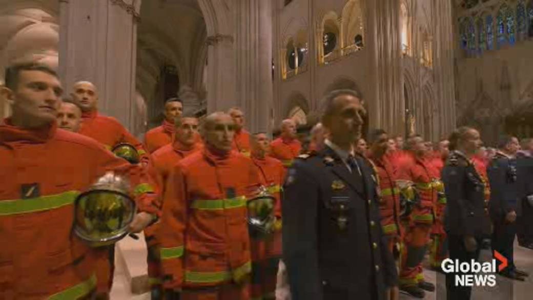 Click to play video: 'Notre-Dame reopening honours firefighters, craftspersons'