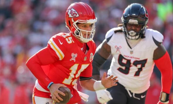 Patrick Mahomes' injury recovery proves Chiefs QB is not of this world