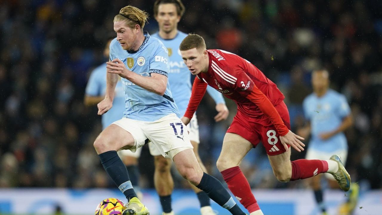 Premier League Roundup: Liverpool's lead cut as Man City ends winless run