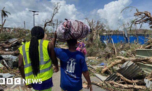 Several hundred feared dead after Cyclone Chido