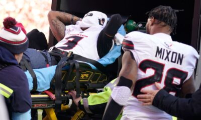 Texans' Tank Dell suffers 'significant' knee injury on TD catch