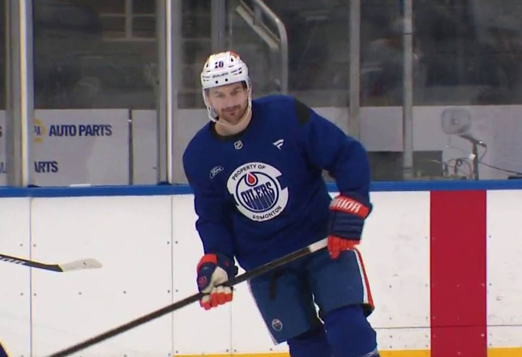 Click to play video: 'Hyman skates with Oilers for 1st time since injury'