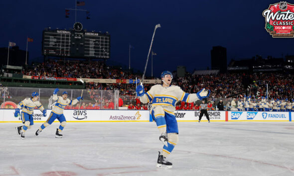 Fowler, Blues defeat Blackhawks in NHL Winter Classic at Wrigley Field