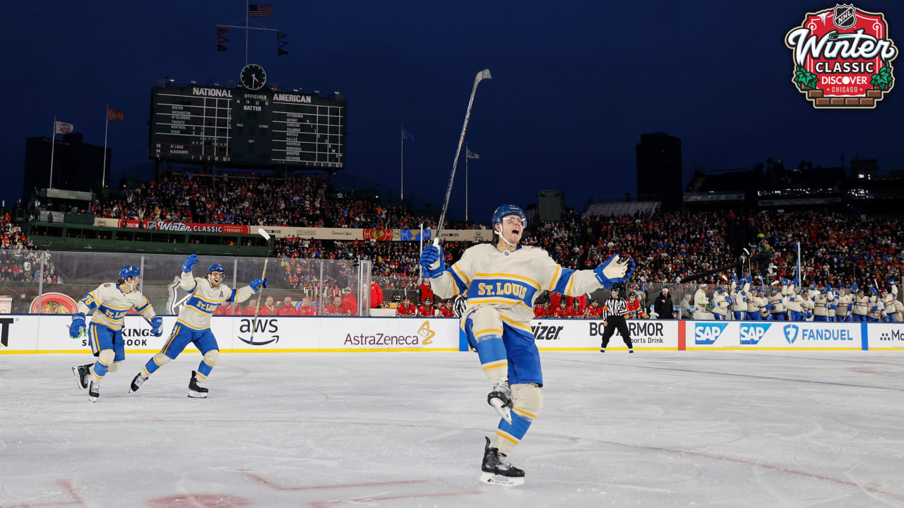 Fowler, Blues defeat Blackhawks in NHL Winter Classic at Wrigley Field