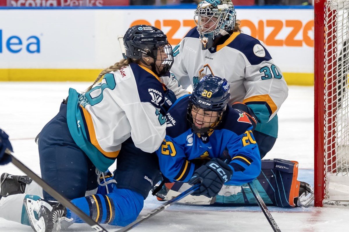 Sarah Nurse scores late winner, PWHL's Sceptres top Sirens 4-2 at Scotiabank Arena