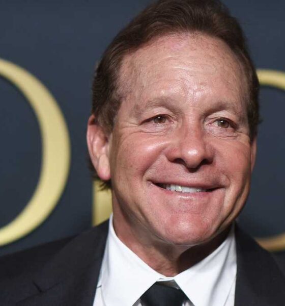 Steve Guttenberg aids in LA wildfire evacuation