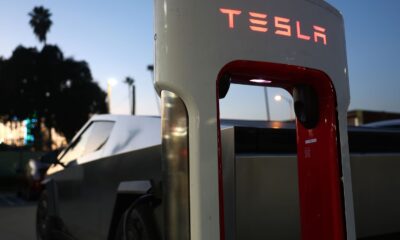 Why Analysts Are Divided on Tesla Stock After Lackluster Q4 Deliveries Data